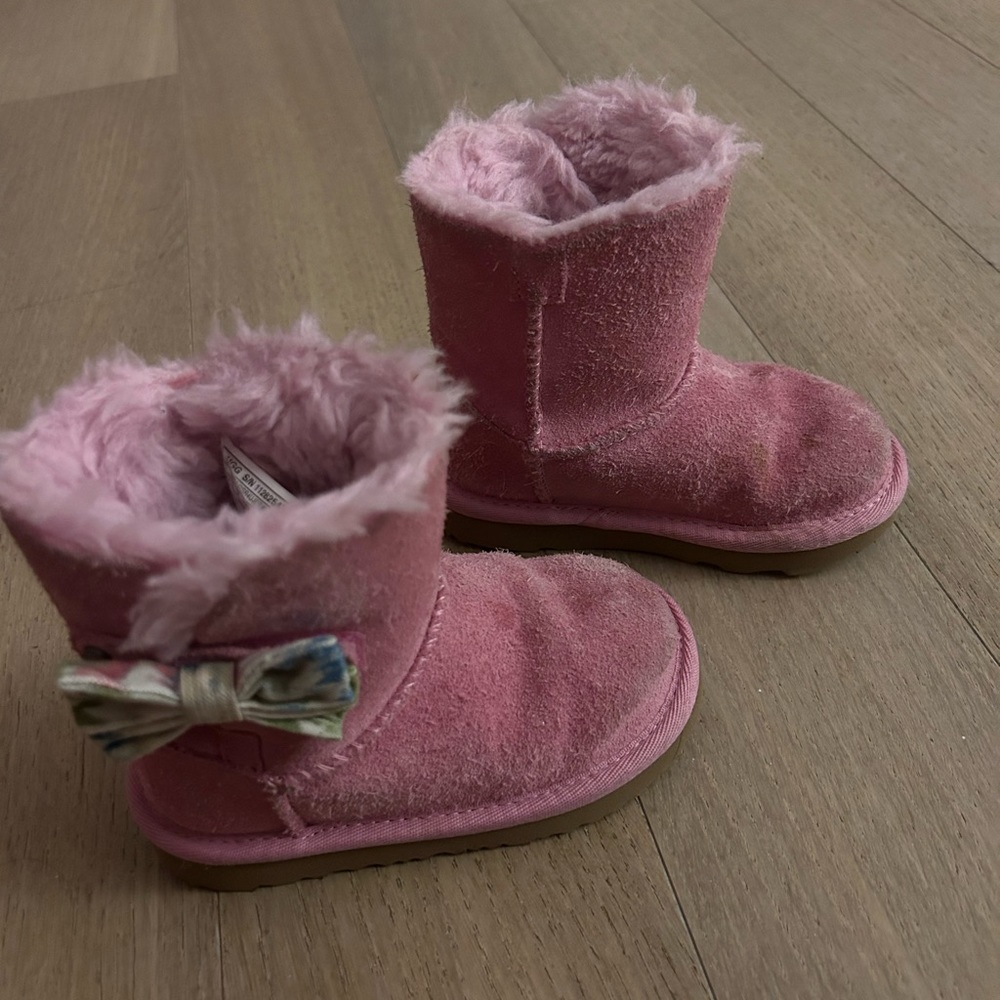 Ugg size us 7 for toddler